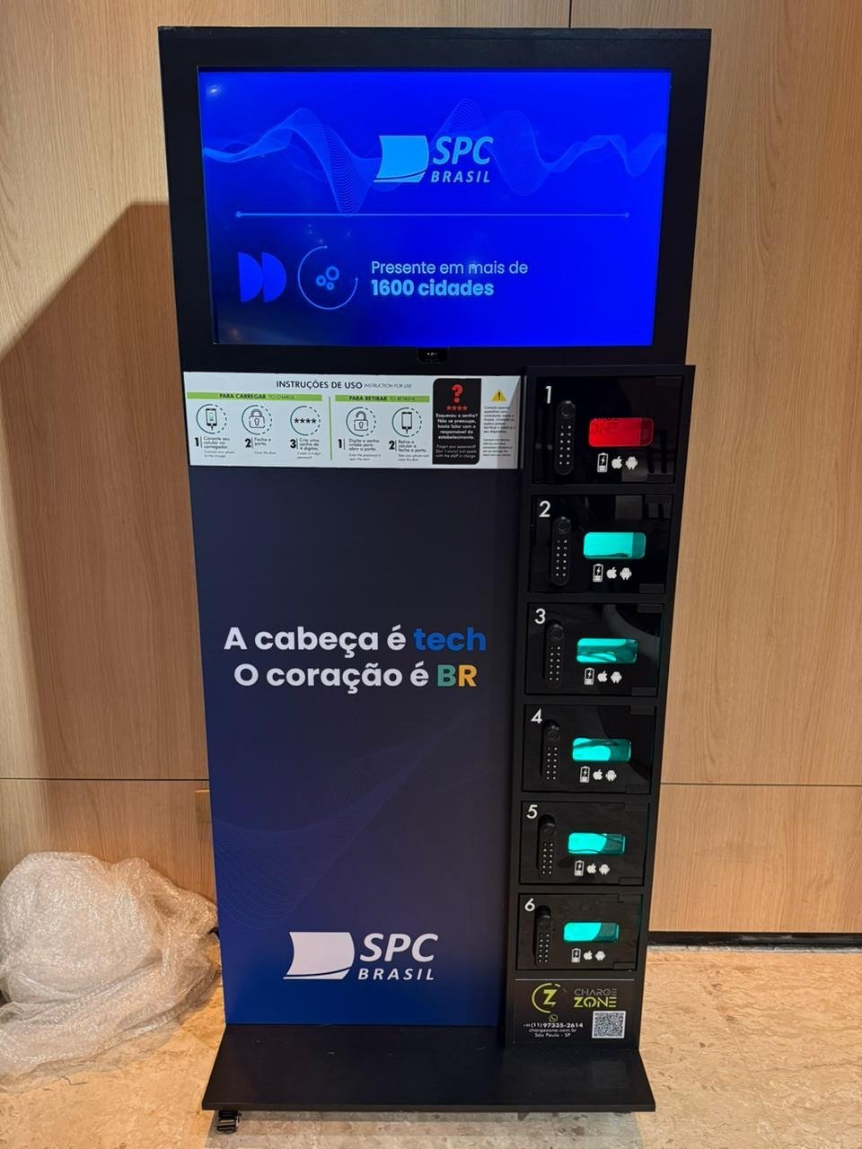 Totem personalizado SPC Brasil